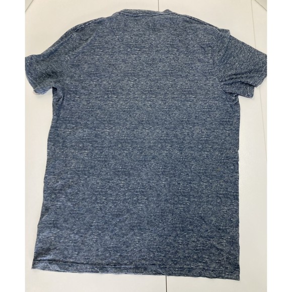 Hollister Co. SIZE Large 2 T-Shirt Lot - Excellent Condition - Picture 8 of 9